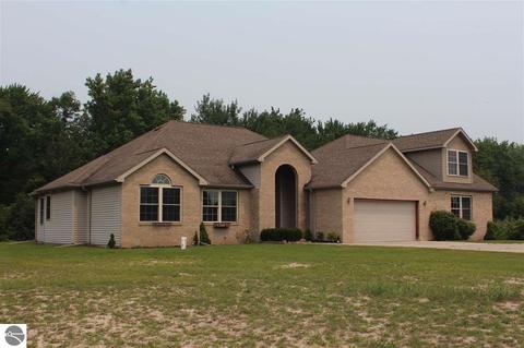 125 N Alamando Rd, Shepherd, MI 48883 photo 2