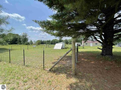 1160 Bear Ave, Harrison, MI 48625 photo 22