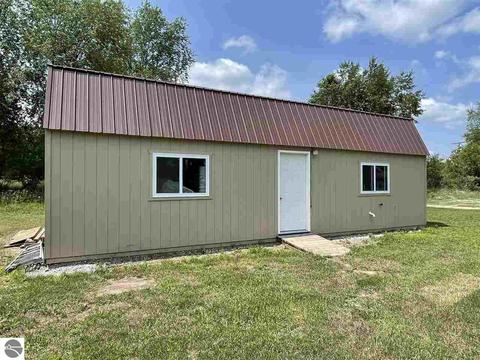 1160 Bear Ave, Harrison, MI 48625 photo 8