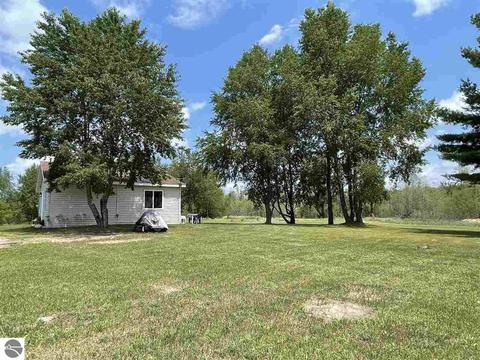 1160 Bear Ave, Harrison, MI 48625 photo 23