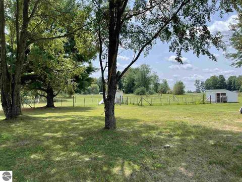 1160 Bear Ave, Harrison, MI 48625 photo 6
