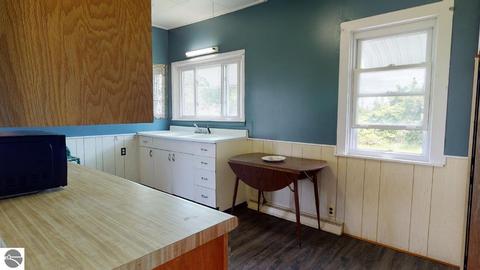 5015 E Dover Rd, Clare, MI 48617 photo 12