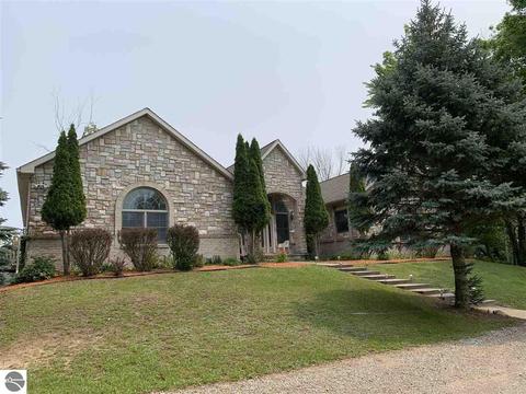 2405 Springwood Dr, Harrison, MI 48625 photo 6