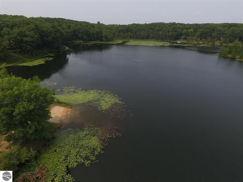 2405 Springwood Dr, Harrison, MI 48625 photo 25