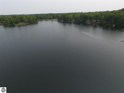 2405 Springwood Dr, Harrison, MI 48625 photo 26