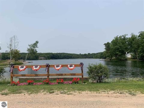 2405 Springwood Dr, Harrison, MI 48625 photo 66