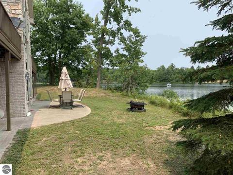 2405 Springwood Dr, Harrison, MI 48625 photo 17