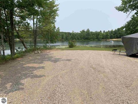 2405 Springwood Dr, Harrison, MI 48625 photo 15