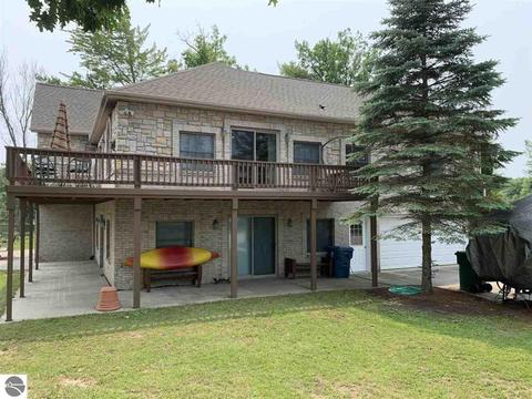 2405 Springwood Dr, Harrison, MI 48625 photo 7