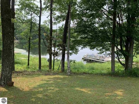 2405 Springwood Dr, Harrison, MI 48625 photo 22