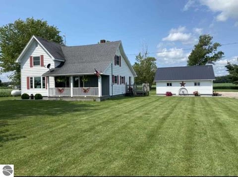 31 N Ely Hwy, Ithaca, MI 48847 photo 2