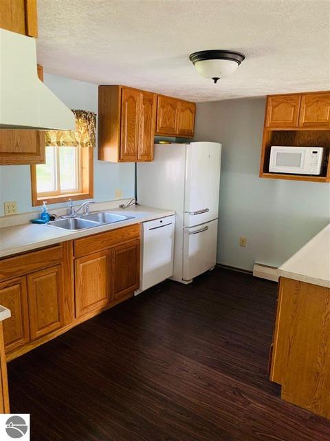8867 E Remus Rd, Mount Pleasant, MI 48858 photo 17