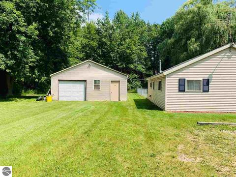 8867 E Remus Rd, Mount Pleasant, MI 48858 photo 5