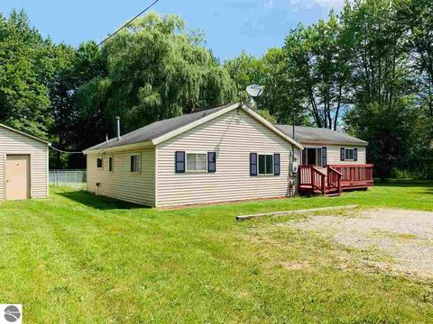 8867 E Remus Rd, Mount Pleasant, MI 48858 photo 6