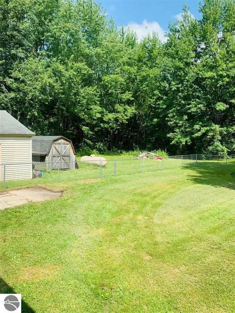 8867 E Remus Rd, Mount Pleasant, MI 48858 photo 10
