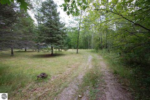 108 Eastside Dr, Lupton, MI 48635 photo 3