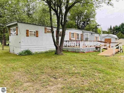 656 Sigma Rd, Kalkaska, MI 49646 photo 2