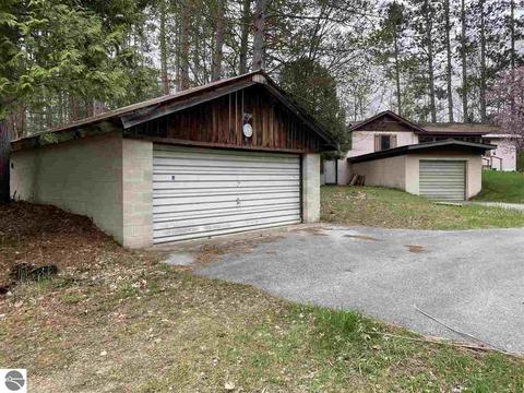 11199 S Cedar Rd, Cedar, MI 49621 photo 2