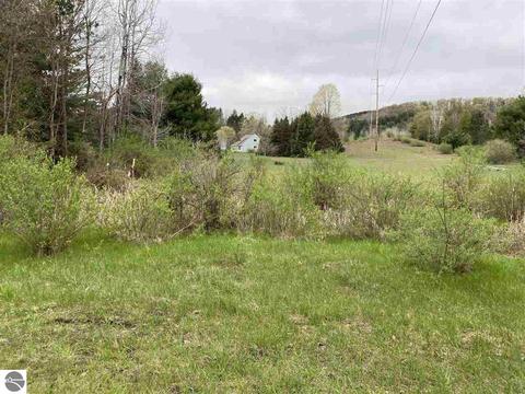 11199 S Cedar Rd, Cedar, MI 49621 photo 23
