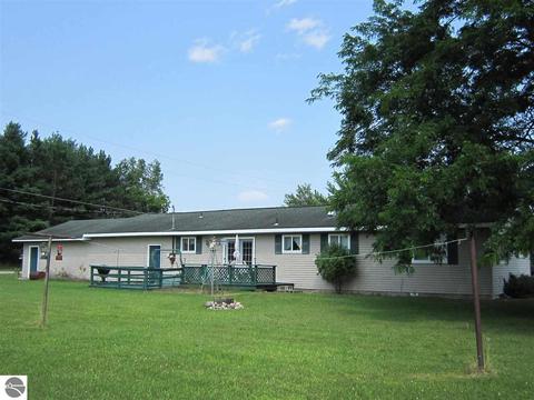 3365 Euclid Ave, Lupton, MI 48635 photo 2