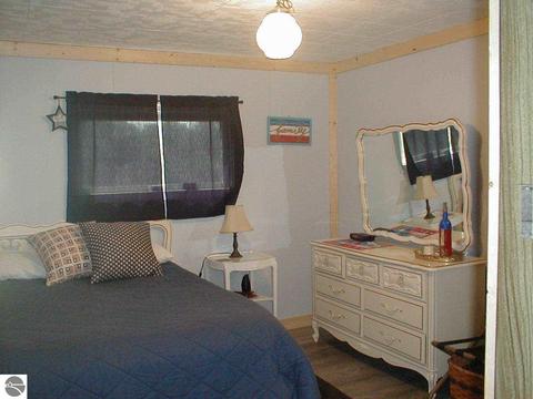 493 E Rdg, Gladwin, MI 48624 photo 11