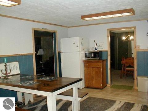 493 E Rdg, Gladwin, MI 48624 photo 3