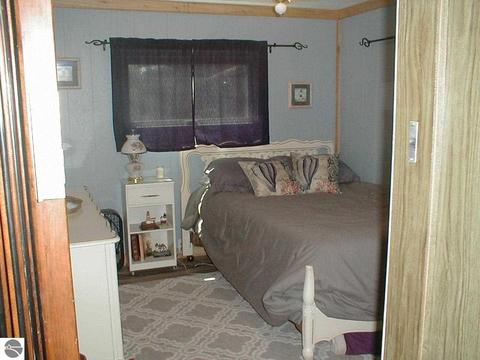 493 E Rdg, Gladwin, MI 48624 photo 9