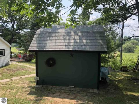 493 E Rdg, Gladwin, MI 48624 photo 22