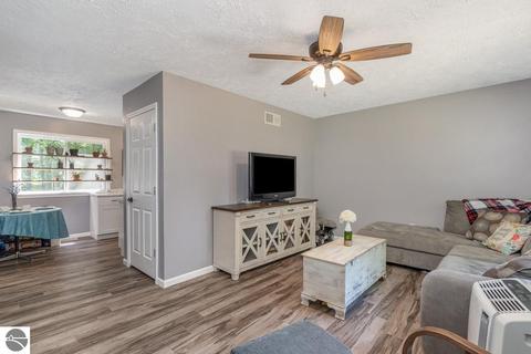 3375 W Humphrey Rd, Ithaca, MI 48847 photo 4