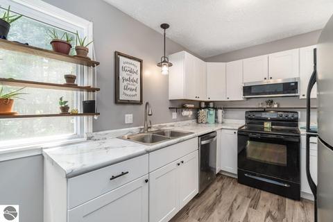 3375 W Humphrey Rd, Ithaca, MI 48847 photo 8