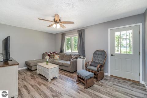 3375 W Humphrey Rd, Ithaca, MI 48847 photo 3