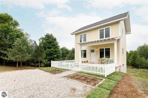3811 E Bodus Rd, Cedar, MI 49621 photo 23