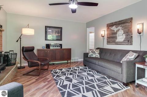13499 S Cedar Rd, Cedar, MI 49621 photo 5