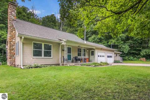 13499 S Cedar Rd, Cedar, MI 49621 photo 2