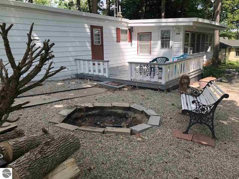 2276 Wildwood Rd, Lupton, MI 48635 photo 3