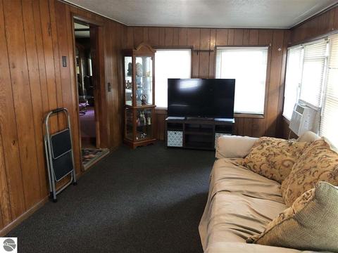 2276 Wildwood Rd, Lupton, MI 48635 photo 5