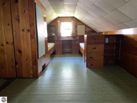 114 E Orchard Ave, Shepherd, MI 48883 photo 12