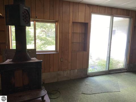 114 E Orchard Ave, Shepherd, MI 48883 photo 13
