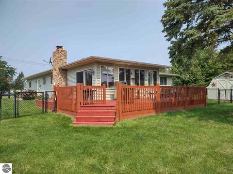 623 Augres River Dr, Au Gres, MI 48703 photo 1