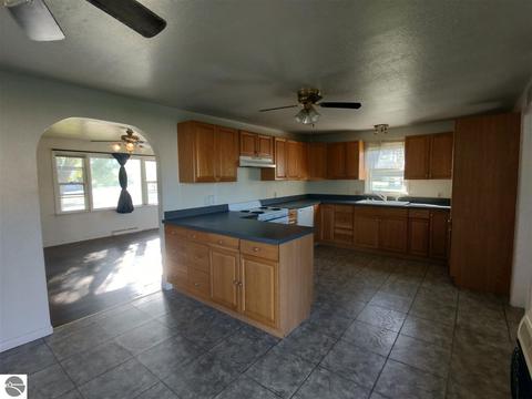 329 E Saginaw St, Au Gres, MI 48703 photo 11