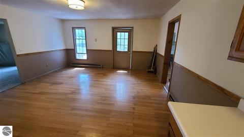 121 N Barnes St, Ithaca, MI 48847 photo 6
