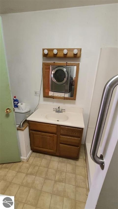 121 N Barnes St, Ithaca, MI 48847 photo 14