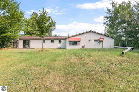 5492 E M-72, Williamsburg, MI 49690 photo 2