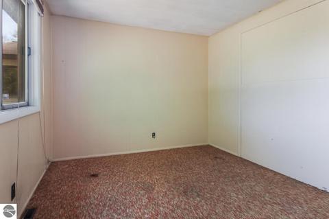 5492 E M-72, Williamsburg, MI 49690 photo 28