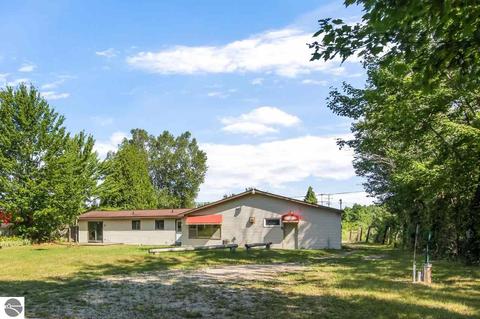5492 E M-72, Williamsburg, MI 49690 photo 3