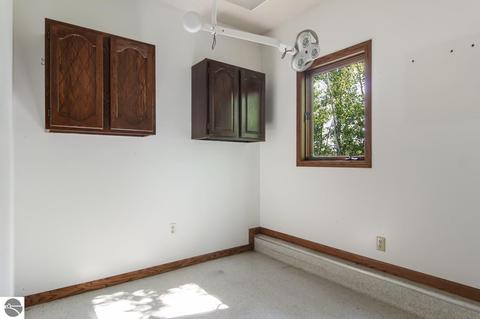 5492 E M-72, Williamsburg, MI 49690 photo 12