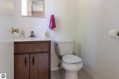 5492 E M-72, Williamsburg, MI 49690 photo 19