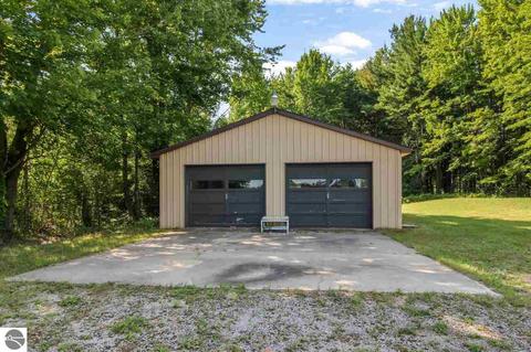5492 E M-72, Williamsburg, MI 49690 photo 7