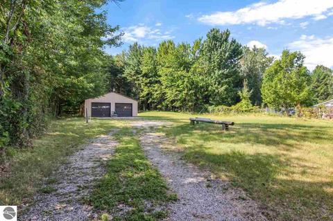 5492 E M-72, Williamsburg, MI 49690 photo 30