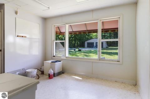 5492 E M-72, Williamsburg, MI 49690 photo 18